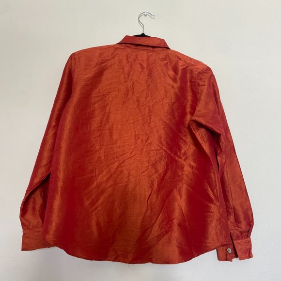 3/$15 Vintage Silk Women's Button Down - Picture 4 of 4